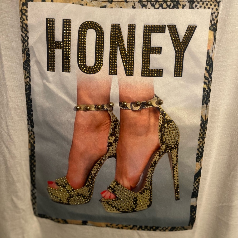 Love J White Graphic Tee with Gold Accents - Picture 2 of 3